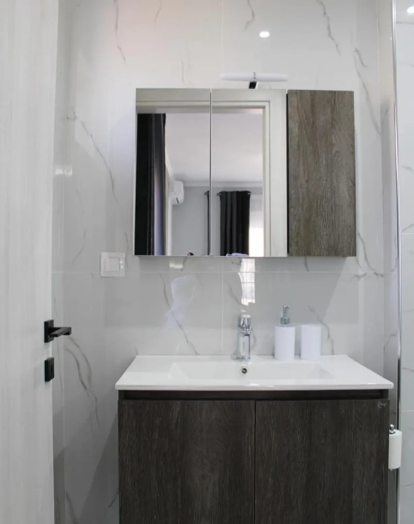 Comfy Apartments Center Νικήτη 0*,